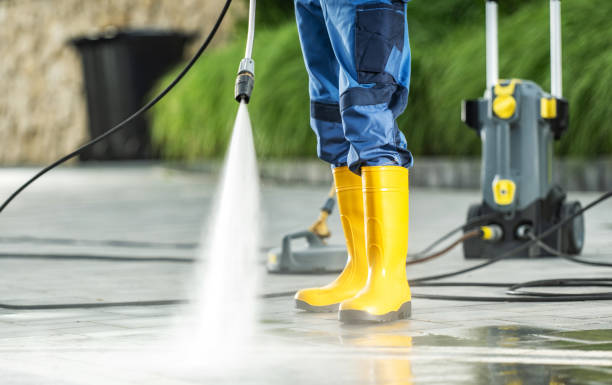 Best Pressure Washing Driveway  in Edgerton, MN
